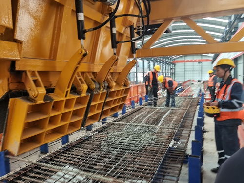 山西路橋青銀二廣高速公路太原聯(lián)絡(luò)線2024年度復(fù)工復(fù)產(chǎn)首片t梁成功澆筑